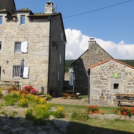 Gite Les Ducs Mialanes Buitenkant foto