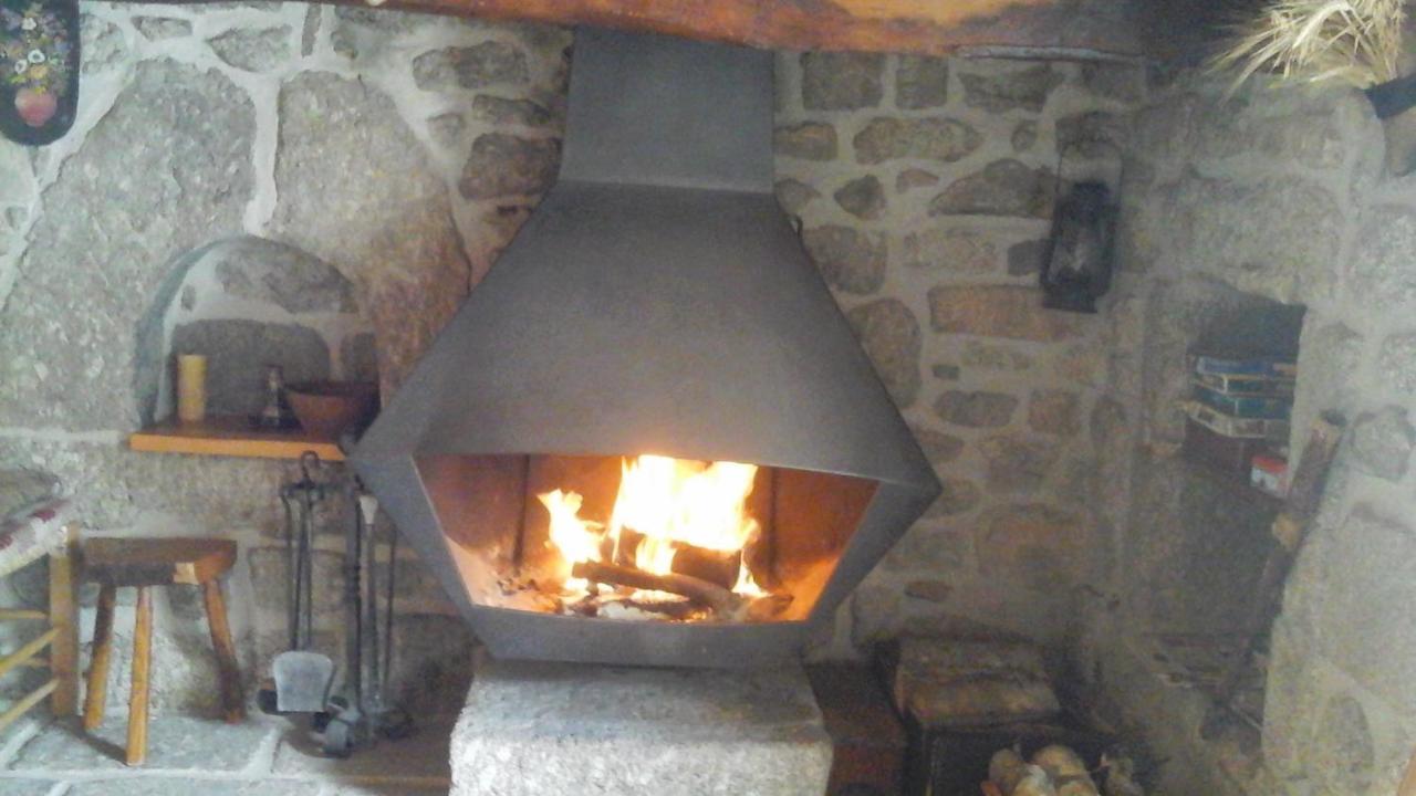 Gite Les Ducs Mialanes Buitenkant foto