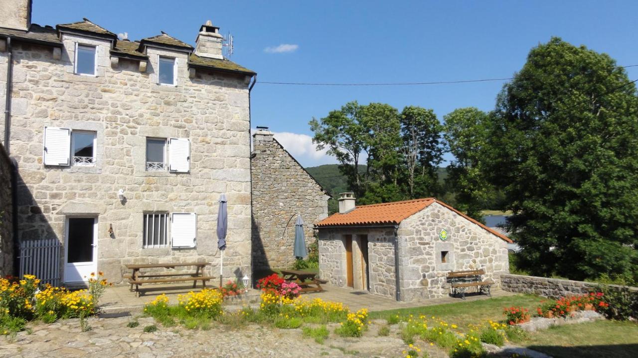 Gite Les Ducs Mialanes Buitenkant foto